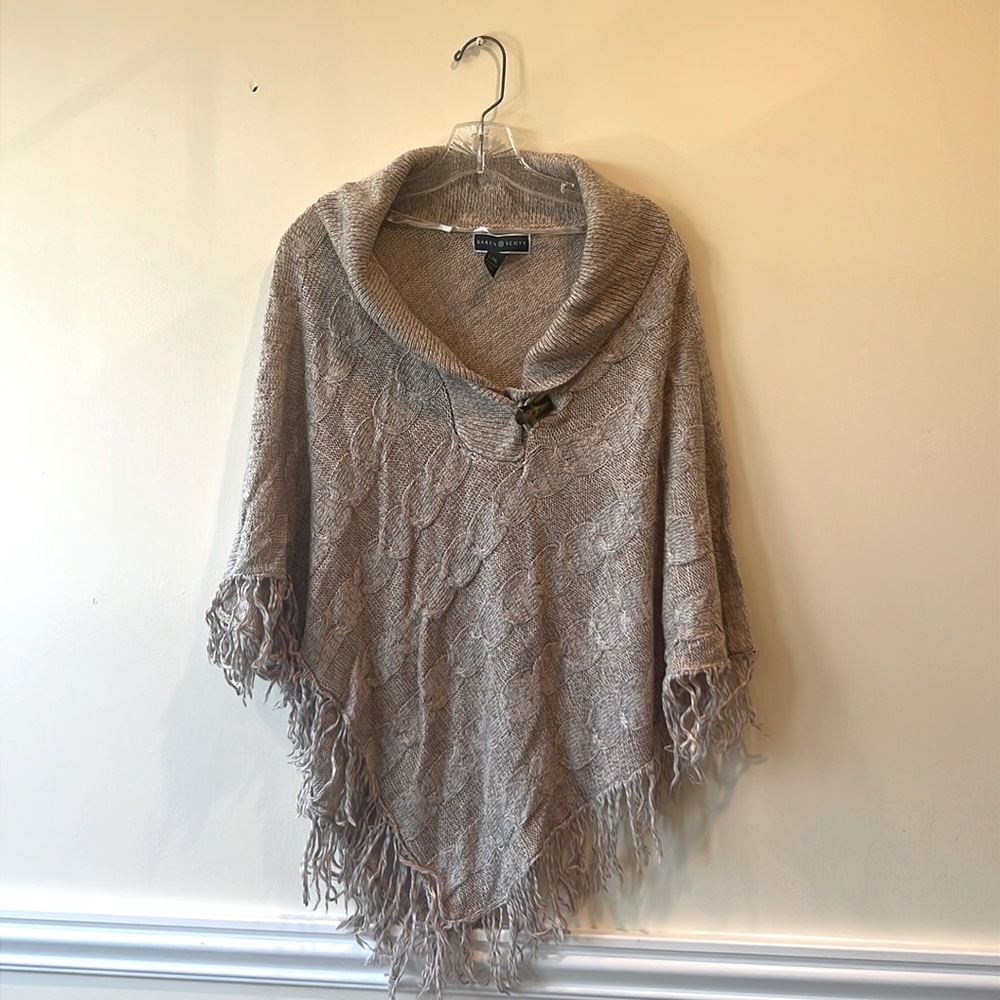 EUC Poncho
